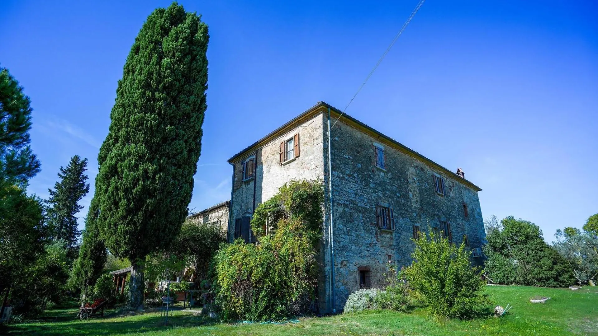 Holiday home Farmhouse With Spacious Garden And Pool