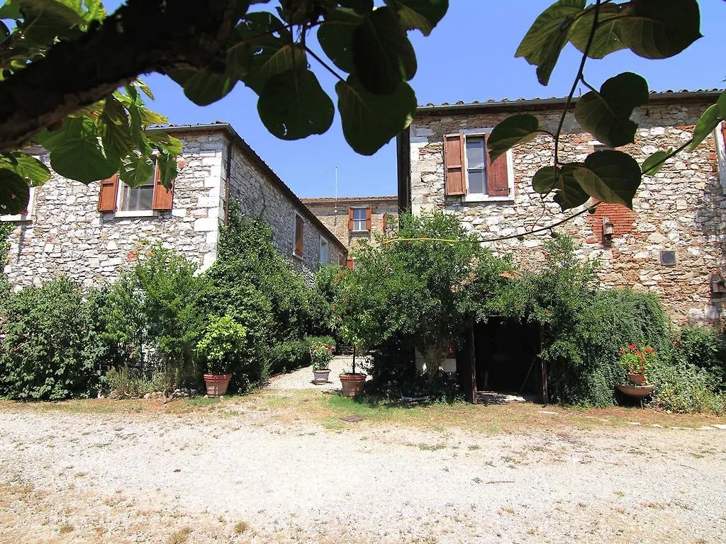 Holiday home Farmhouse With Spacious Garden And Pool Italy